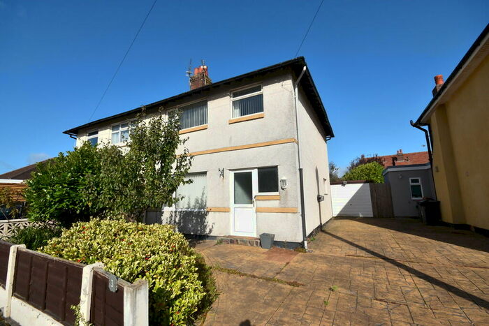 3 Bedroom Semi-Detached House To Rent In Elms Avenue, Thornton-Cleveleys, FY5