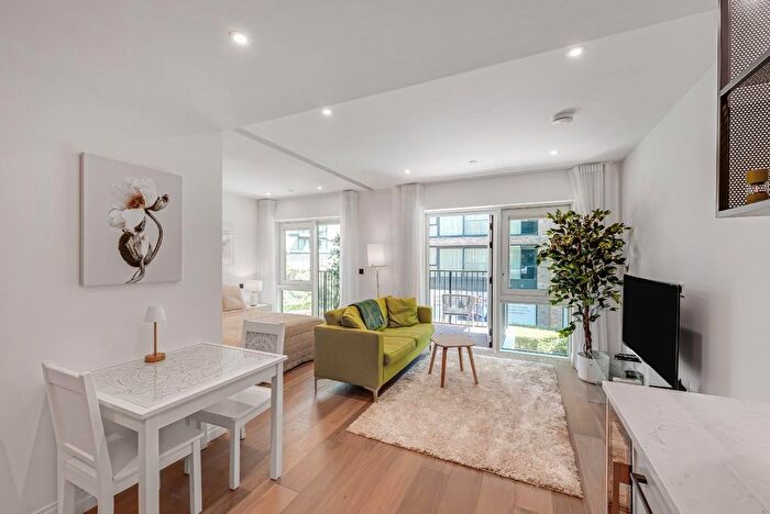 1 Bedroom Flat To Rent In Westwood Building, Chelsea Creek, Fulham, SW6