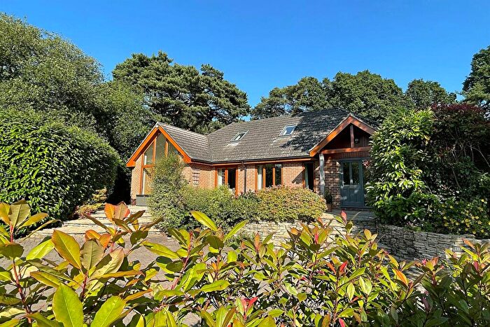 5 Bedroom Detached House To Rent In Colehill, BH21