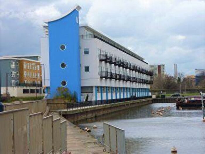 2 Bedroom Apartment To Rent In Venture Court, Canal Road, Gravesend, DA12