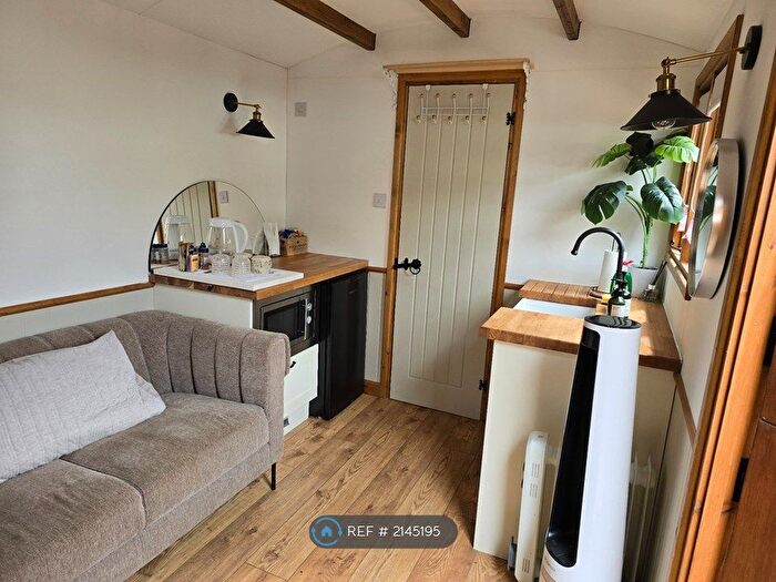 Studio To Rent In Station Road, Tempsford, SG19