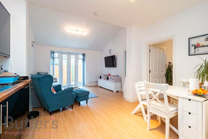 2 Bedroom Apartment To Rent In Burnell Road, Sutton, SM1