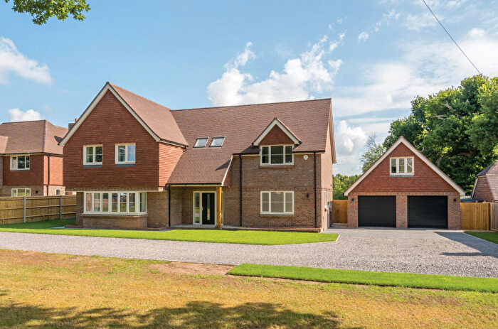 5 Bedroom Detached House For Sale In Southwick Road, North Boarhunt, Fareham, Hampshire, PO17