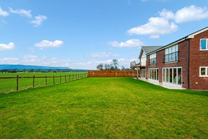 5 Bedroom Detached House For Sale In Fox Fields Inglewhite Road, Goosnargh, PR3