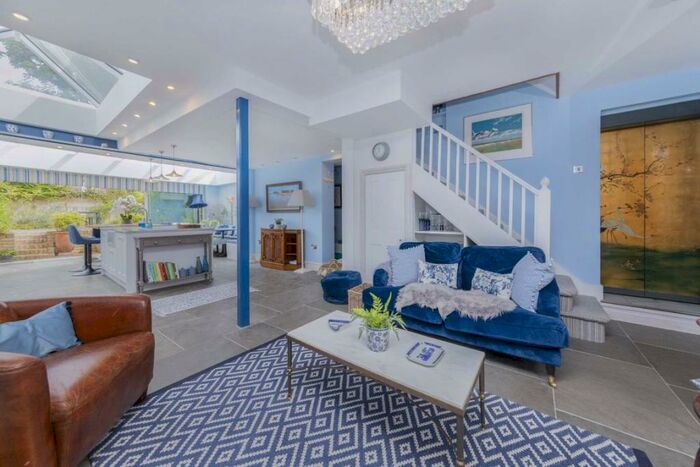 4 Bedroom House To Rent In Ufton Grove, Islington, N1