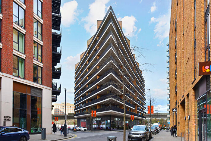 1 Bedroom Flat For Sale In Mercier Court, Royal Wharf, E16