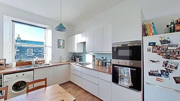 1 Bedroom Flat To Rent In Perth Street, Edinburgh, Midlothian, EH3