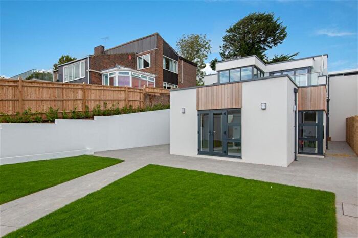 4 Bedroom House To Rent In Norbury Drive, Lancing, BN15