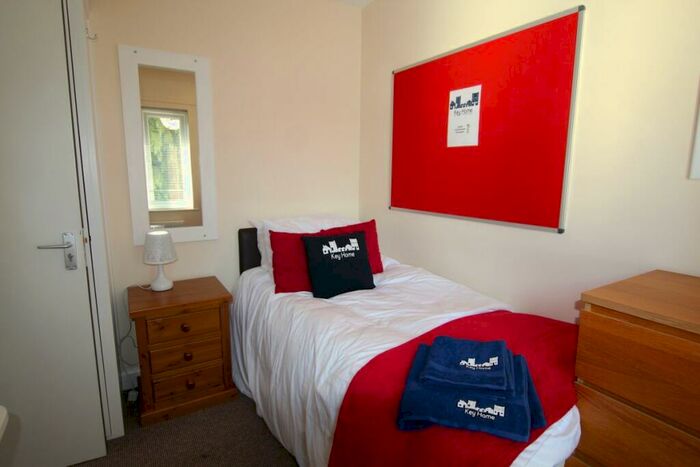 5 Bedroom Terraced House To Rent In Kingsland Avenue, Kingsthorpe, NN2