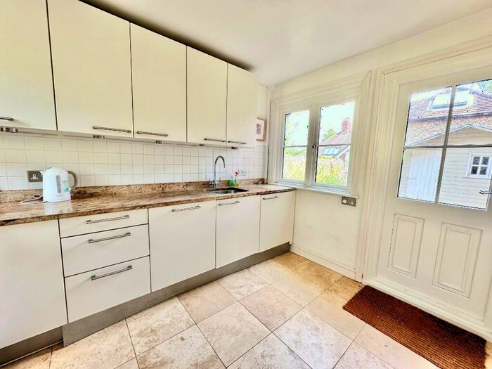 2 Bedroom Cottage For Sale In Myrtle Cottage, Finchdean, PO8
