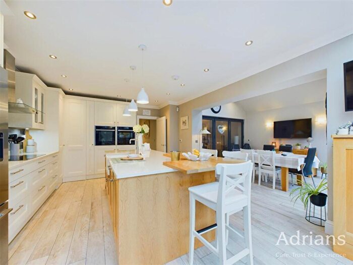 5 Bedroom Detached House For Sale In Chignal Road, CM1