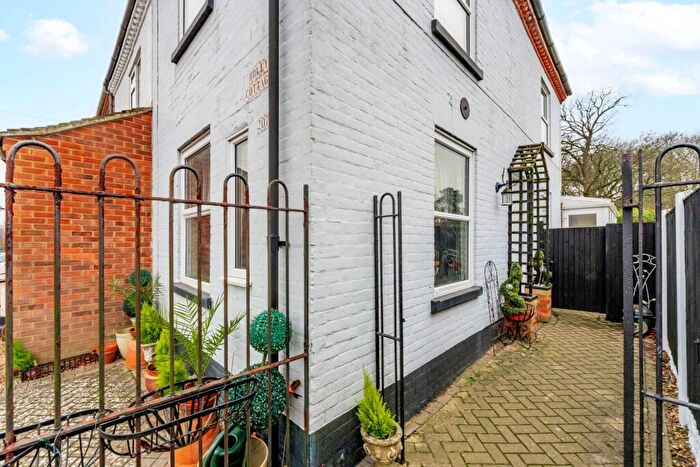 3 Bedroom Semi-Detached House For Sale In Spixworth Road, Old Catton, NR6