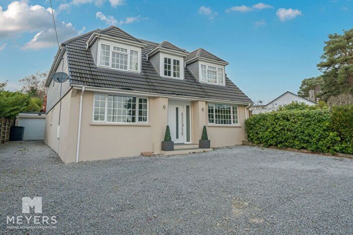 5 Bedroom Detached House For Sale In New Road, Ferndown, BH22