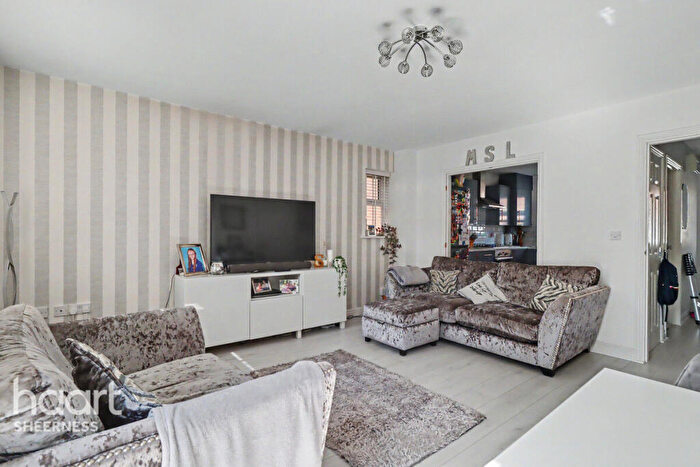 3 Bedroom Semi-Detached House For Sale In Cliffhouse Avenue, Minster, ME12