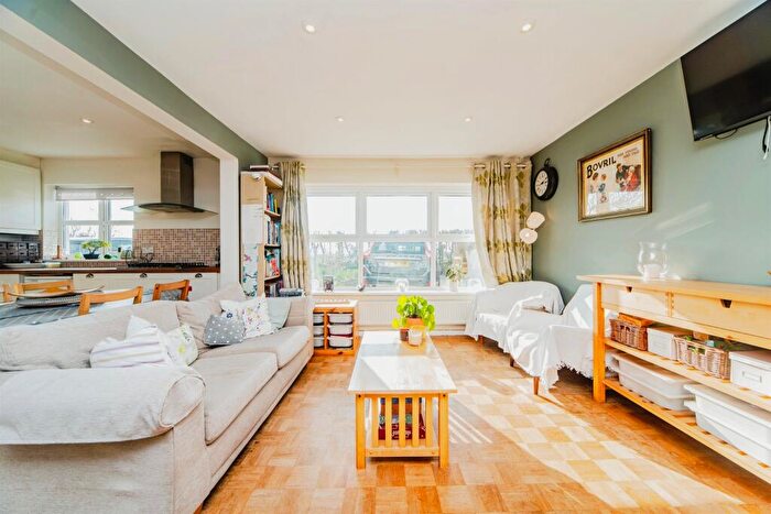 5 Bedroom Detached Bungalow For Sale In Fonmon Road, Rhoose, Barry, CF62