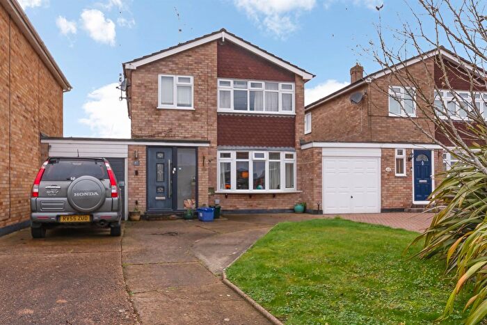 3 Bedroom Detached House For Sale In Orchard Drive, Mayland, Chelmsford, CM3