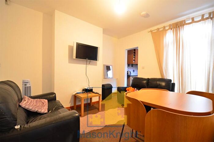 4 Bedroom Terraced House To Rent In St. Stephens Road Selly Oak, B29