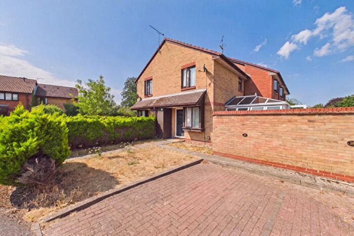 1 Bedroom House For Sale In Verey Close, Twyford, Reading, Berkshire, RG10