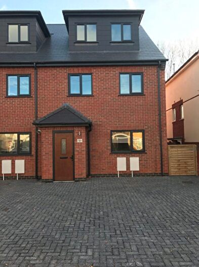 5 Bedroom House To Rent In Old Road, OX3