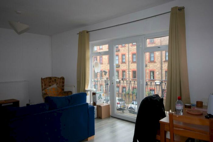 3 Bedroom Maisonette To Rent In Shenley Road, London, SE5