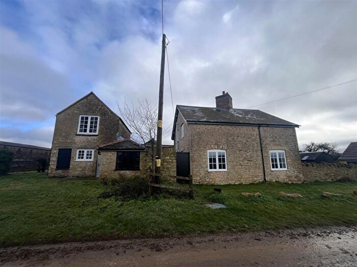 4 Bedroom Detached House To Rent In Lenthay Common, Bradford Road, Sherborne, DT9