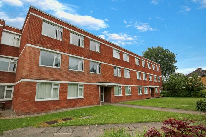 3 Bedroom Flat To Rent In Greenacres, Rayleigh Road, Bristol, BS9