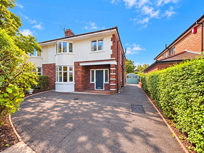 4 Bedroom Semi-Detached House For Sale In Kingsway, Penwortham, Preston, PR1