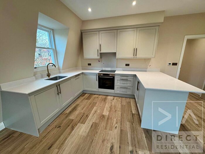 2 Bedroom Apartment To Rent In The Parade, Epsom, KT18