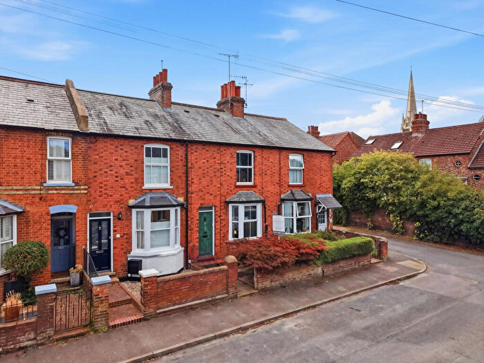 2 Bedroom Terraced House To Rent In Rothes Road, Dorking, Surrey, RH4