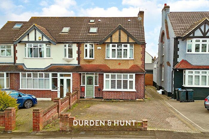 4 Bedroom Detached House For Sale In Hillside Avenue, Woodford Green, IG8