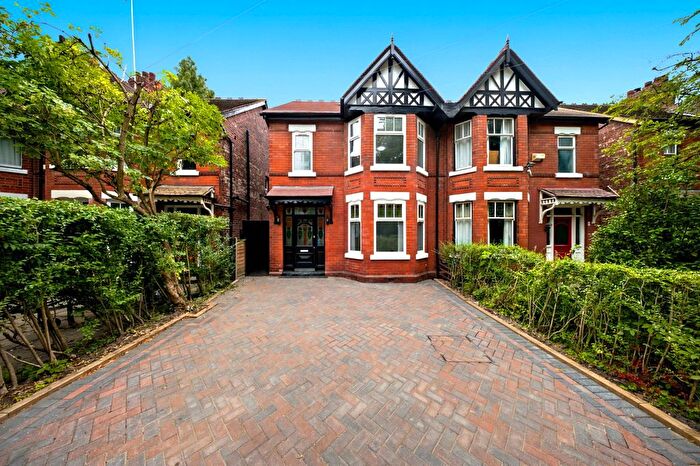 5 Bedroom Semi-Detached House For Sale In Park Avenue, Levenshulme, Manchester, M19