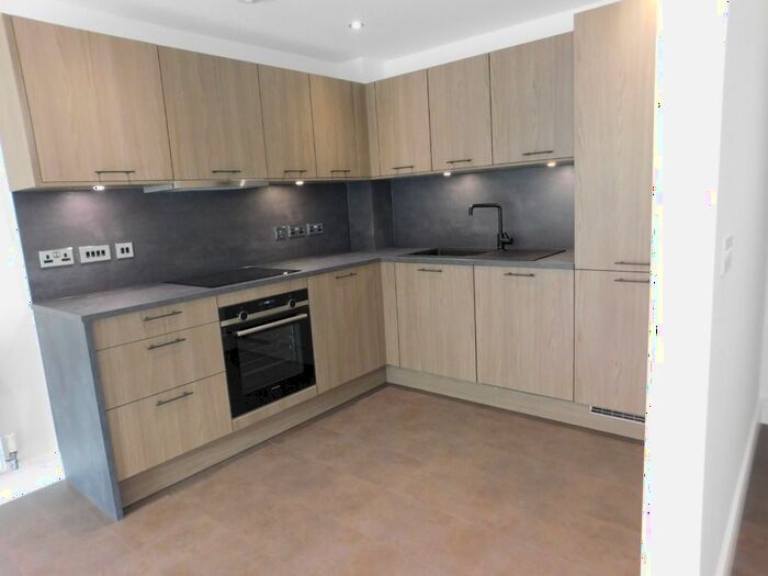 2 Bedroom Flat To Rent In Kings Gate, West End, Aberdeen, AB15