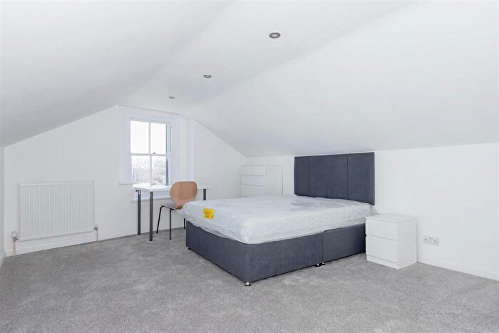 1 Bedroom Flat To Rent In Brighton Road, Worthing, BN11