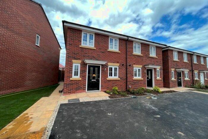 2 Bedroom Property To Rent In Orme Grove, Nottingham, NG12