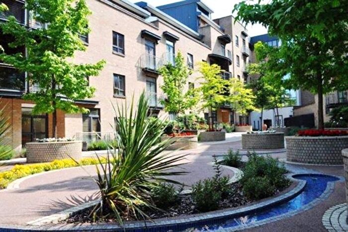 2 Bedroom Flat To Rent In Epsom Road, Guildford, GU1