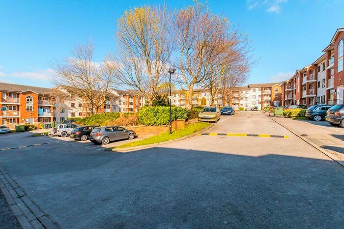 2 Bedroom Apartment To Rent In Regency Court, Whetley Lane, BD8