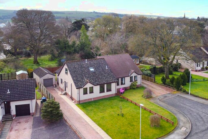 4 Bedroom Semi-Detached House For Sale In Mearns Park, Laurencekirk, AB30