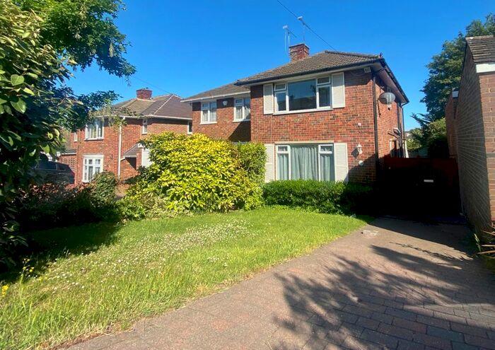 3 Bedroom Semi-Detached House To Rent In Lonsdale Drive, Rainham, Gillingham, ME8