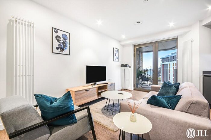 2 Bedroom Flat For Sale In Western Gateway London, E16