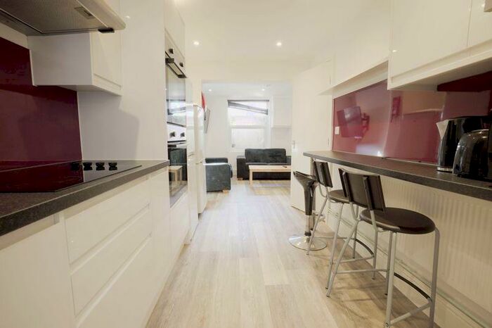 6 Bedroom Terraced House To Rent In Caledonian Road, Brighton, BN2