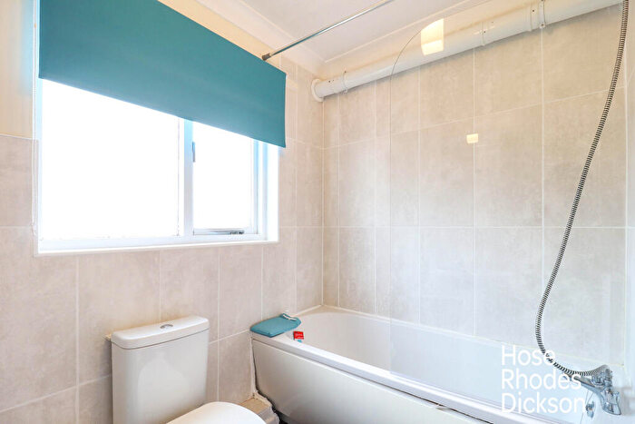 2 Bedroom Apartment To Rent In Shanklin, Isle Of Wight, PO37