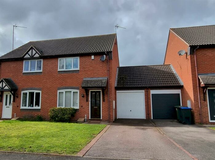 2 Bedroom House To Rent In Montgomery Road, Whitnash, Leamington Spa, CV31