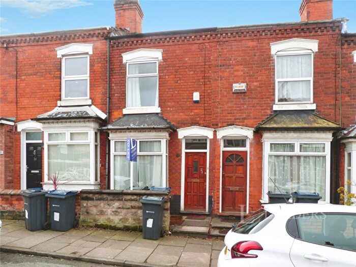 2 Bedroom House To Rent In Dell Road, Birmingham, B30