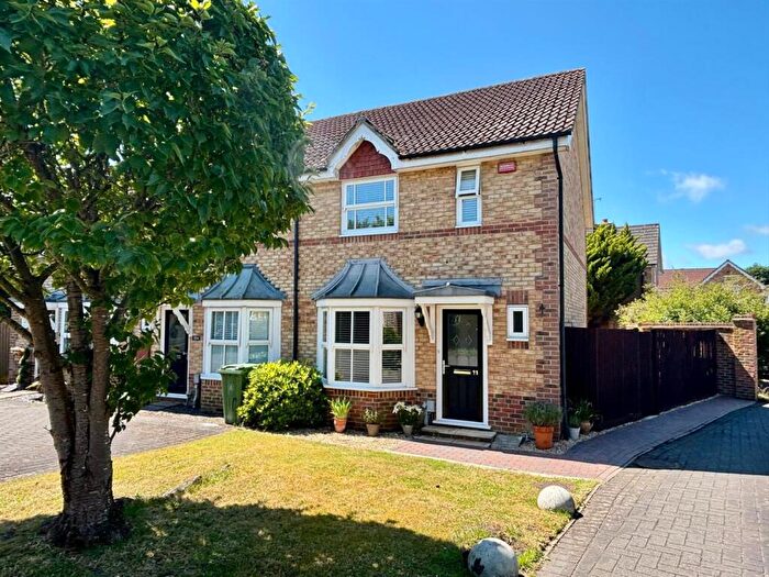 2 Bedroom House For Sale In Angers Close, Camberley, GU15