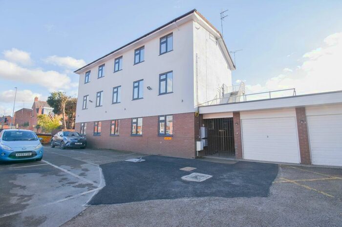 3 Bedroom Flat To Rent In Moat Street, Wigston, LE18