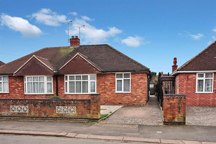2 Bedroom Semi Detached Bungalow For Sale In Hall Avenue, Rushden, NN10