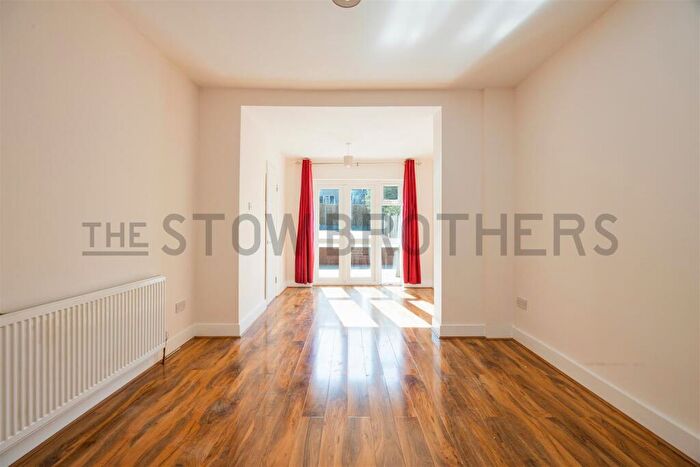 4 Bedroom Terraced House To Rent In Hurst Road, London, E17