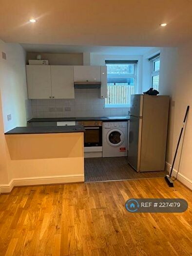 Studio To Rent In Herne Hill-, London, SE24