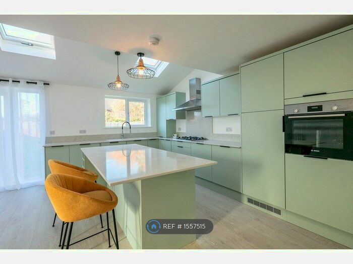 3 Bedroom Detached House To Rent In Redfern Close, Cambridge, CB4