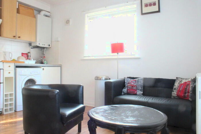 1 Bedroom Flat To Rent In Weald Lane, Harrow Weald, HA3